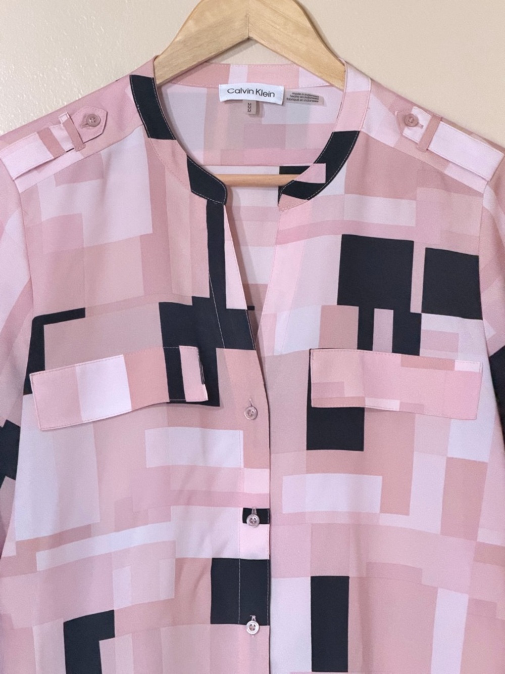 Calvin Klein Pink Block-Print Blouse with Black Accents - Picture 3 of 8